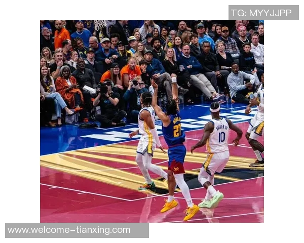 马克西开季火力全开六场狂砍200分并列历史最快追平库里三分纪录 马克西开季火力全开六场狂砍200分并列历史最快追平库里三分纪录