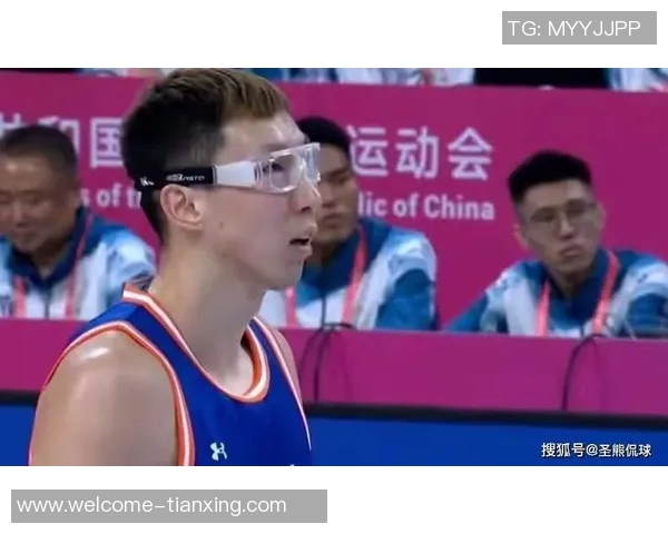 周琦祝贺前辈入选中国篮球名人堂激励后辈奋勇拼搏