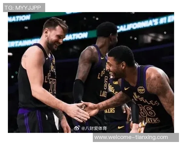 詹东再创佳绩同场砍下30分5篮板5助攻平历史纪录展现强大实力